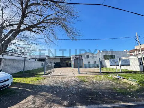 Galpón en ALQUILER sobre 2 lotes | 500 m² cubiertos | Ideal múltiples destinos