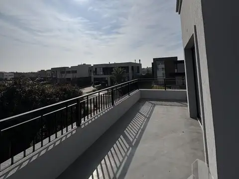 Casa 5 ambientes a estrenar en venta - APTA CREDITO - Las Golondrinas