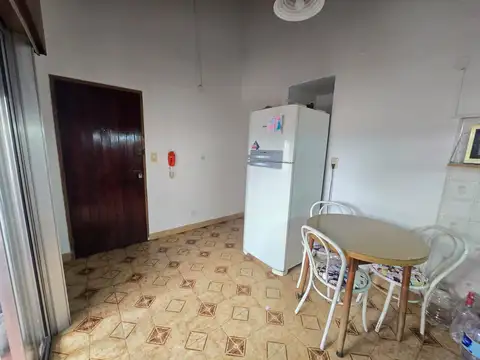 Pasteur 2300, Piso 1