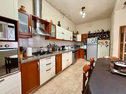 Depto Tipo Casa en Venta de 5 ambientes