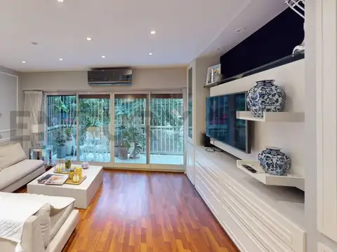 Venta Departamento 4 Ambientes con patio en Palermo Chico Amoblado con Cochera