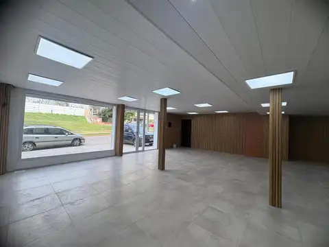 LOCAL + OFICINAS EN ALQUILEER ZARATE