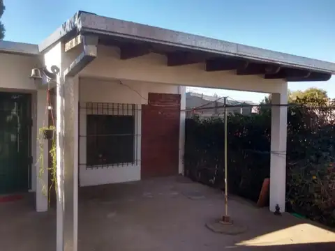 Casa en venta - 1 Dormitorio 1 Baño - 300Mts2 - Melchor Romero