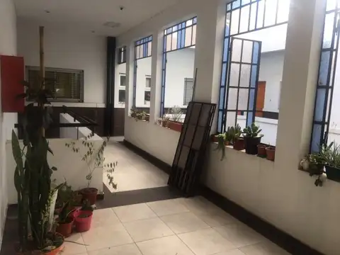 Al frente c/balcón - Zona Bosque, Universidades y Terminales - Bajas Expensas