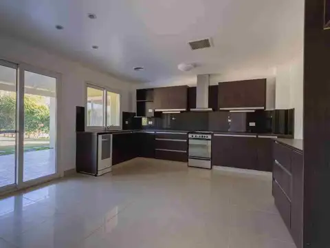 Casa en Venta en Pilar Golf Club, USD 530.000