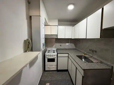 Rioja 600, Piso 8