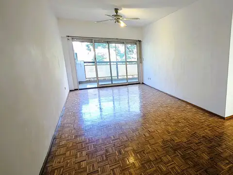VENTA DEPARTAMENTO 4 AMBIENTES COLEGIALES BALCÓN