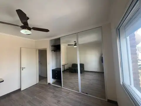 $900.000 ALQ. Depto. 3 amb en Edificio Barcelona III