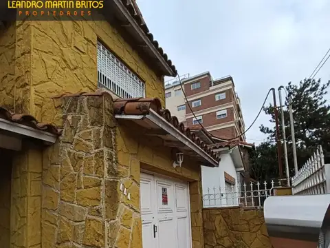 Casa 4 ambientes con 4 baños