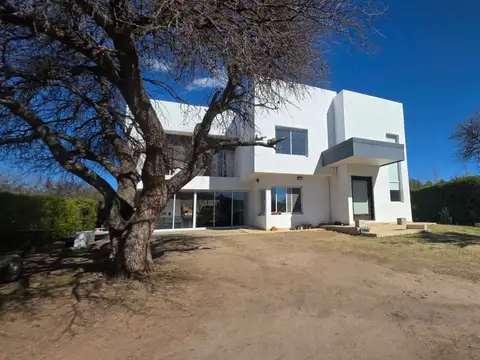 Casa - Venta - Argentina, Juana Koslay - Inocencio Guerrero 500