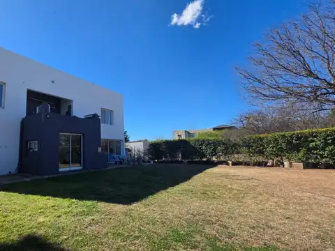 Casa en Venta en Juana Koslay, USD 350.000