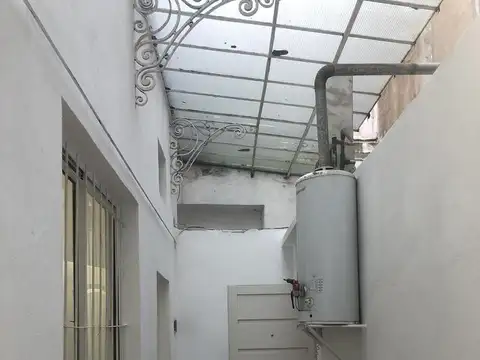 Avenida Rivadavia 2200
