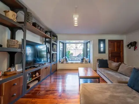 Casa 6 ambientes con 3 baños