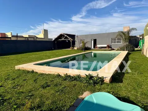 VENTA CASA-QTA 2 AMB. 600 M PILETA ESCALADA ZARATE