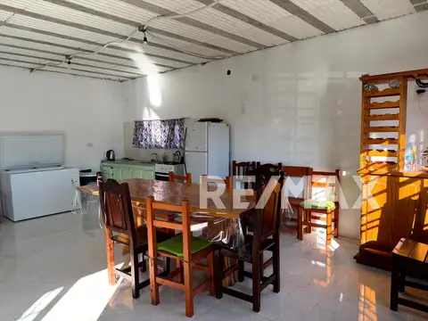 Casa 2 ambientes con 1 baño