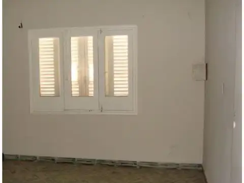 Casa con 2 dormitorios en Barrio Del Pino.