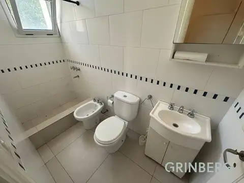 Casa 3 ambientes con 2 baños