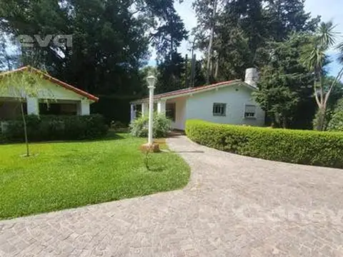 Casa 4 ambientes con 4 baños