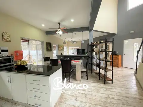 Casa 4 ambientes con 3 baños