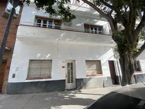 Oportunidad Se vende ph Cón entrada propia a reciclar