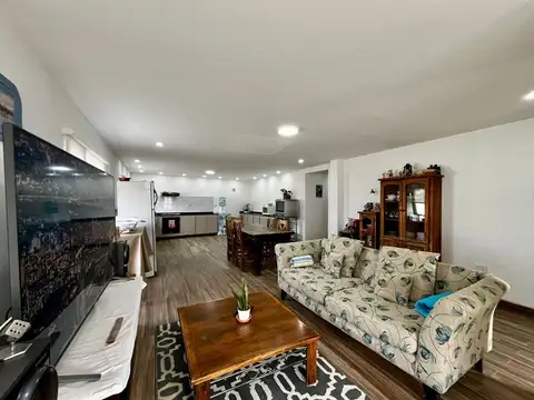 Casa 7 ambientes con 4 baños