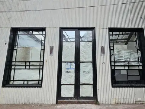 Local 165 m2 cubiertos en alquiler