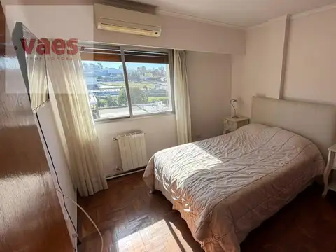 VENTA – Departamento 2 dormitorios en excelente estado con baulera en Centro