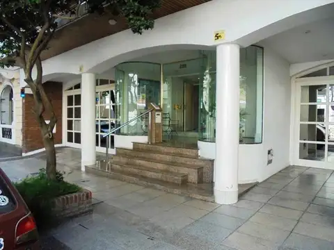 Departamento en Venta con 2 cocheras