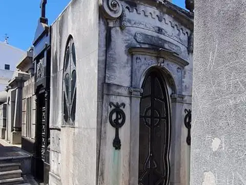 boveda cementerio Recoleta lista para escriturar leer descripcion