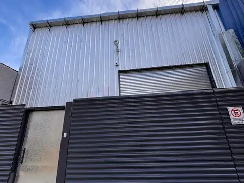 Depósito Industrial A Estrenar, 200 m² Cubiertos