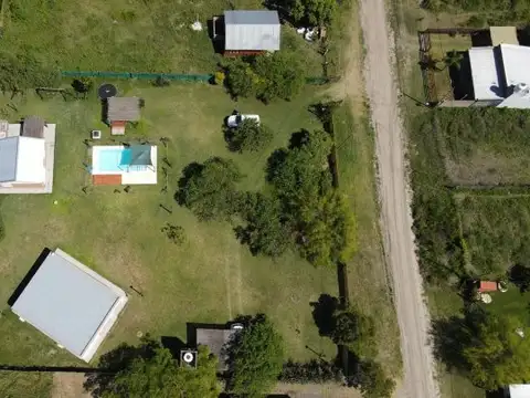 Casa 6 ambientes con 2 baños