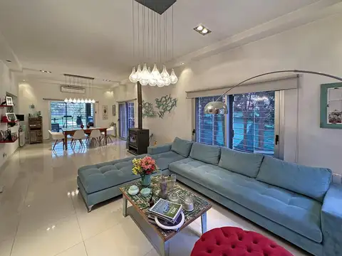 Casa en Venta en Centro (Zarate), USD 198.000