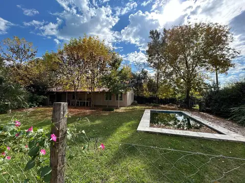   Dos Casas con Pileta en Venta en Barrio Parque La Verdad - Exaltación de la Cruz