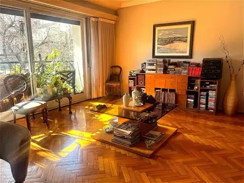 Rosario 200, Piso 1