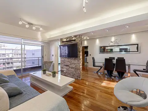 Venta Depto con terraza y 2 cocheras frente a Centro Naval en Olivos