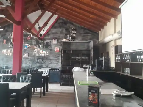 Local comercial en Av. Cir. Santiago Este 355