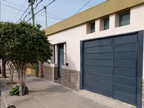 VENTA CASA 2 DORMITORIOS Y MONOAMBIENT VILLA MARIA