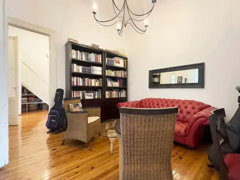 Depto Tipo Casa en Venta de 5 ambientes