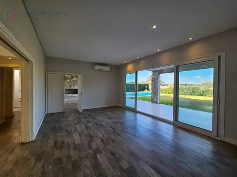 Casa 5 ambientes con 5 baños