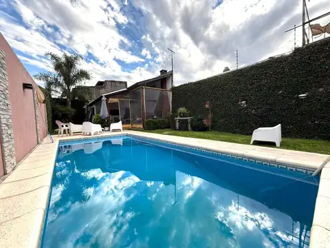 Casa en venta 5 ambientes en Villa Ballester