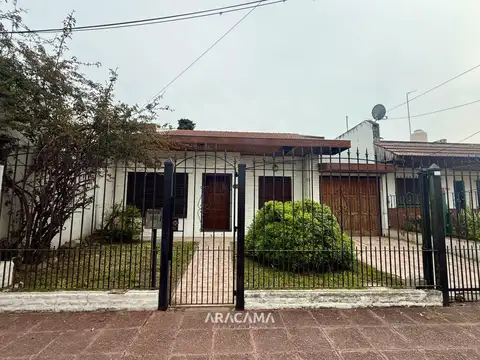 Casa en Alquiler con 4 dormitorios en Monte Grande