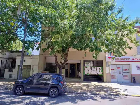 60 e/ 17 y 18 N° 1100