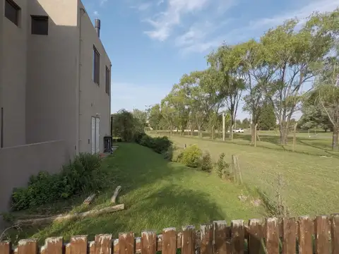 Casa 7 ambientes con 3 baños