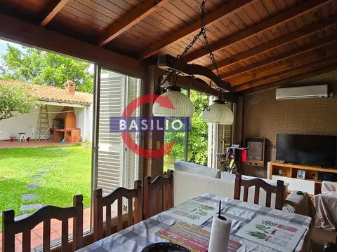 Casa 7 ambientes con 3 baños