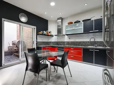 Venta Casa PH 5 Ambientes con Cochera Play en Devoto