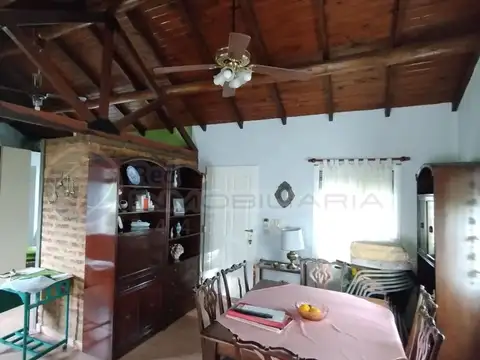 Casa 6 ambientes con 5 baños