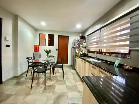 Casa 5 ambientes con 1 baño