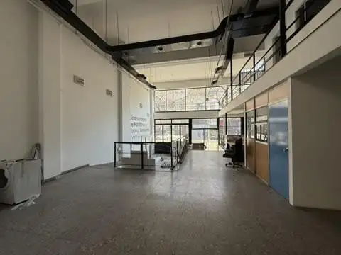 Local en Alquiler en Boca, USD 5.000