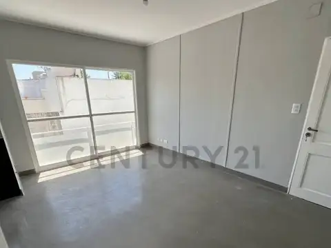 39 e/ 21 y 22 1300, Piso 0