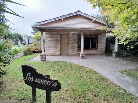 CASA 4 AMBIENTES EN PUNTA MOGOTES